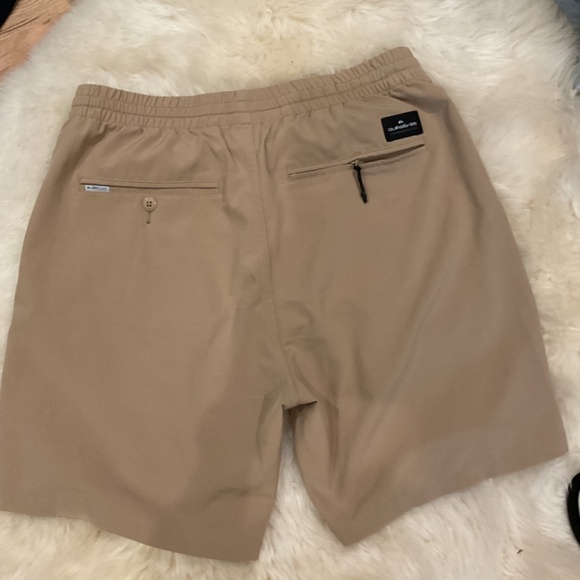 Quicksilver Mens Size Medium Khaki Swim Shorts - Picture 2 of 5